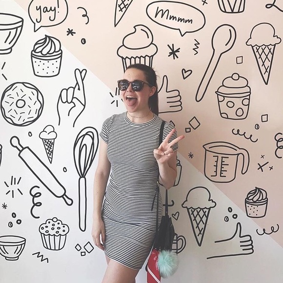 Meet your Posher, Rachel - Picture 2 of 4